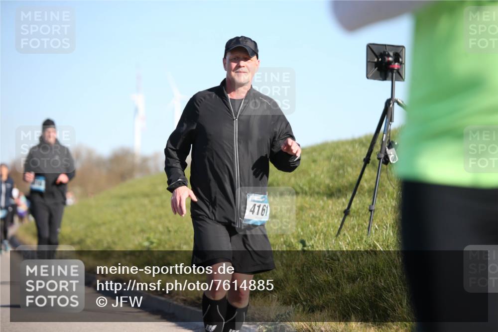06.04.2025 - 44. Internationalen Wilhelmsburger Insellauf Jannik Wohlers http://msf.ph/oto/7614885 06.04.2025 09:32:20 Laufen 4161 meine-sportfotos.de