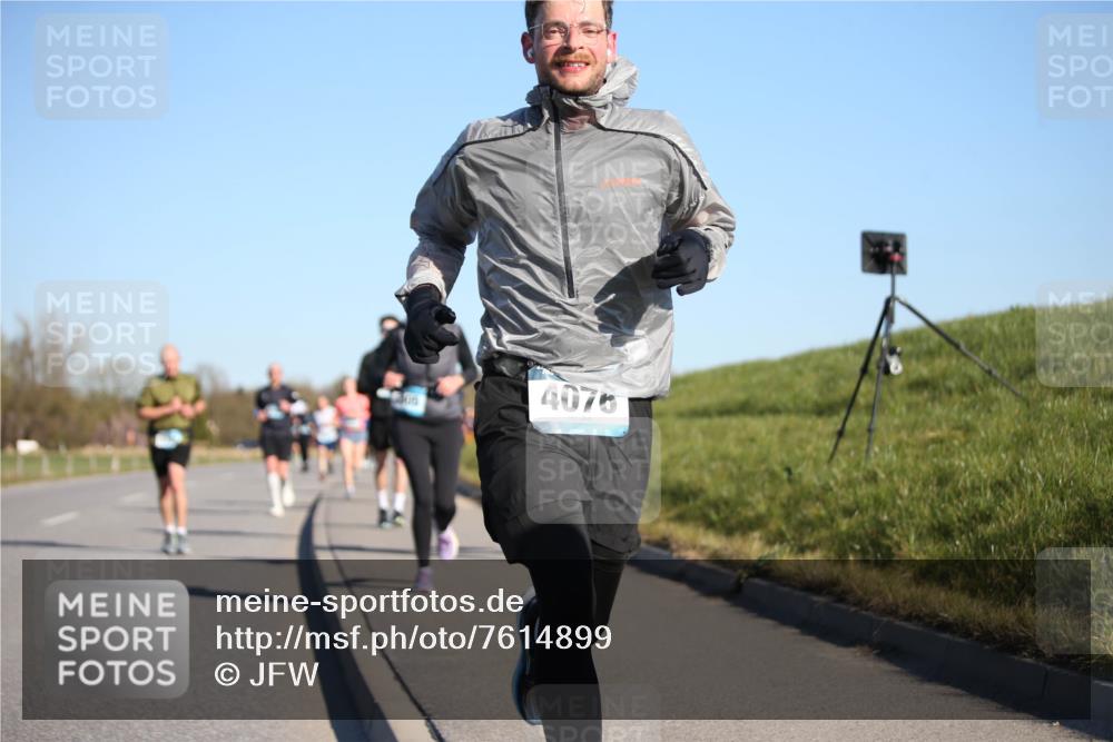 06.04.2025 - 44. Internationalen Wilhelmsburger Insellauf Jannik Wohlers http://msf.ph/oto/7614899 06.04.2025 09:32:22 Laufen 4076, 05 meine-sportfotos.de