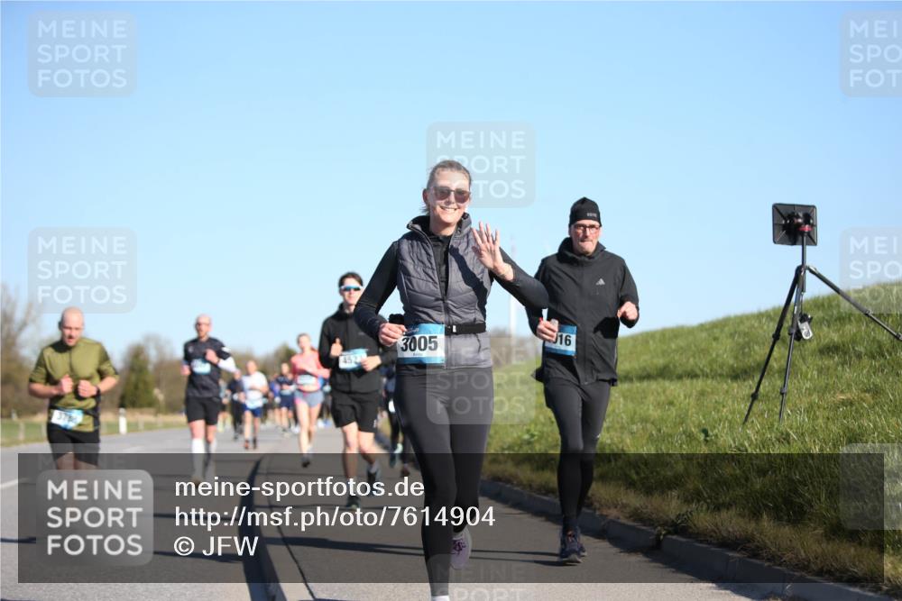06.04.2025 - 44. Internationalen Wilhelmsburger Insellauf Jannik Wohlers http://msf.ph/oto/7614904 06.04.2025 09:32:24 Laufen 378, 452, 3005, 16 meine-sportfotos.de