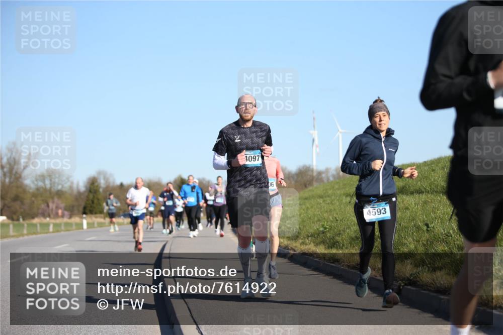 06.04.2025 - 44. Internationalen Wilhelmsburger Insellauf Jannik Wohlers http://msf.ph/oto/7614922 06.04.2025 09:32:28 Laufen 4097, 06, 4593 meine-sportfotos.de