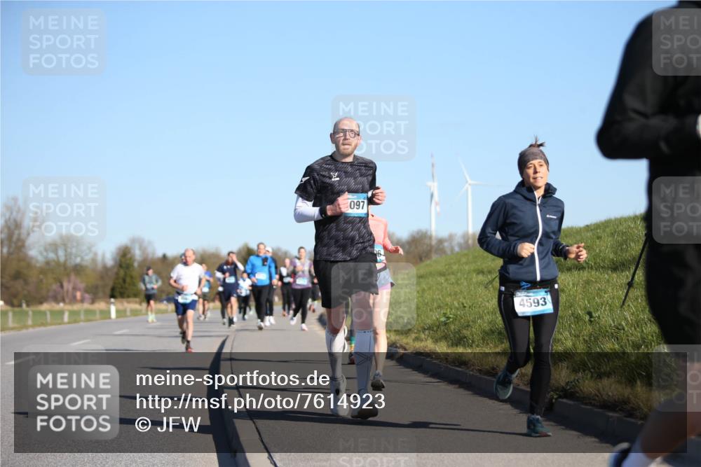 06.04.2025 - 44. Internationalen Wilhelmsburger Insellauf Jannik Wohlers http://msf.ph/oto/7614923 06.04.2025 09:32:28 Laufen 097, 4593 meine-sportfotos.de