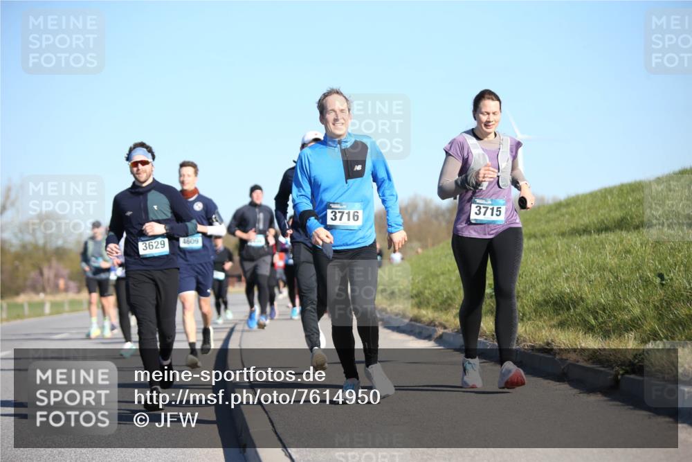 06.04.2025 - 44. Internationalen Wilhelmsburger Insellauf Jannik Wohlers http://msf.ph/oto/7614950 06.04.2025 09:32:36 Laufen 3629, 4609, 3716, 3715 meine-sportfotos.de
