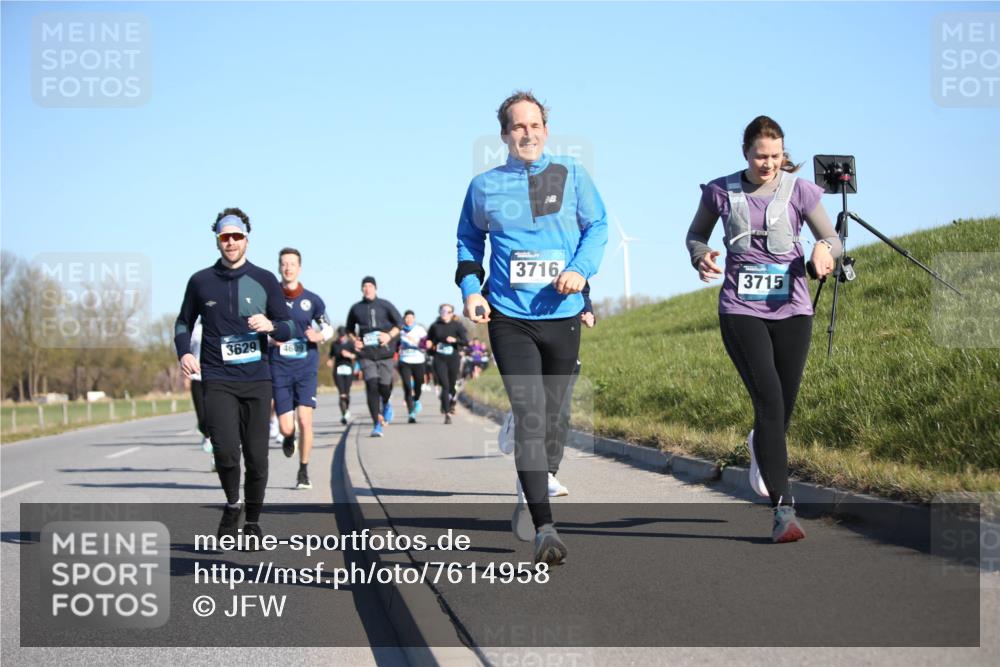 06.04.2025 - 44. Internationalen Wilhelmsburger Insellauf Jannik Wohlers http://msf.ph/oto/7614958 06.04.2025 09:32:37 Laufen 3629, 4609, 3716, 3715 meine-sportfotos.de