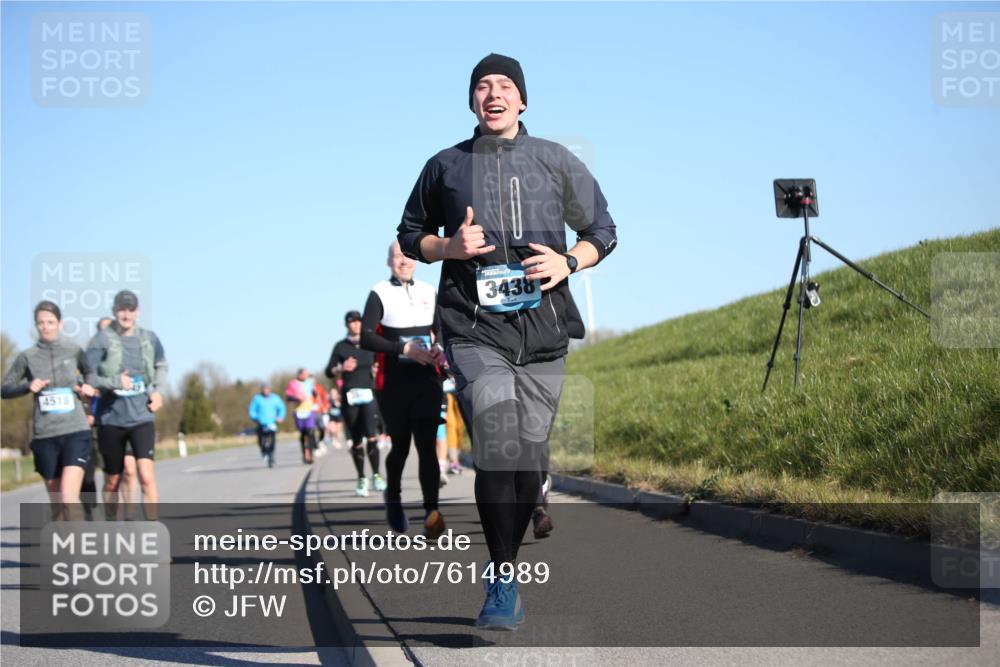 06.04.2025 - 44. Internationalen Wilhelmsburger Insellauf Jannik Wohlers http://msf.ph/oto/7614989 06.04.2025 09:32:42 Laufen 4518, 3438 meine-sportfotos.de