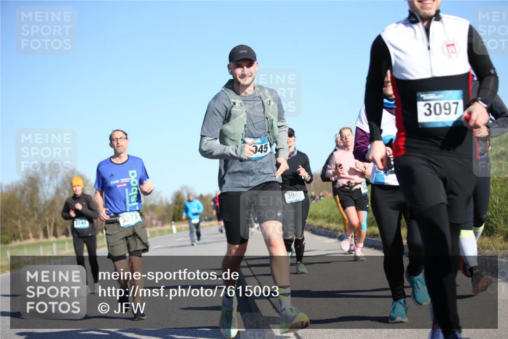 06.04.2025 - 44. Internationalen Wilhelmsburger Insellauf Jannik Wohlers http://msf.ph/oto/7615003 06.04.2025 09:32:45 Laufen 4148, 3273, 45, 3943, 50, 3097 meine-sportfotos.de