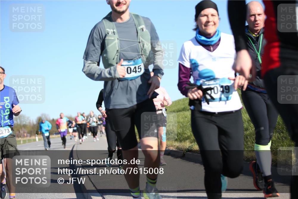 06.04.2025 - 44. Internationalen Wilhelmsburger Insellauf Jannik Wohlers http://msf.ph/oto/7615008 06.04.2025 09:32:45 Laufen 045 meine-sportfotos.de