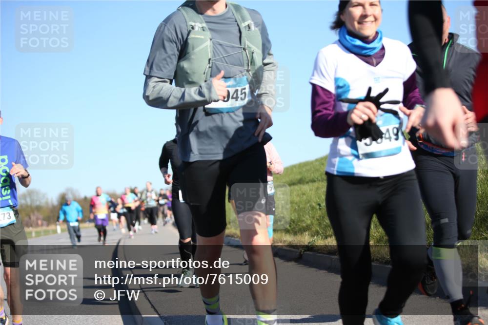 06.04.2025 - 44. Internationalen Wilhelmsburger Insellauf Jannik Wohlers http://msf.ph/oto/7615009 06.04.2025 09:32:45 Laufen 73, 45, 50, 49 meine-sportfotos.de