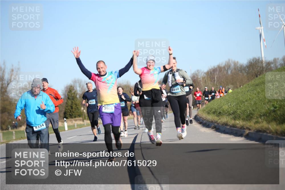 06.04.2025 - 44. Internationalen Wilhelmsburger Insellauf Jannik Wohlers http://msf.ph/oto/7615029 06.04.2025 09:32:48 Laufen 4334, 4025, 3965, 4448, 781 meine-sportfotos.de