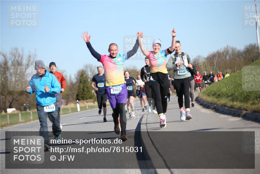 06.04.2025 - 44. Internationalen Wilhelmsburger Insellauf Jannik Wohlers http://msf.ph/oto/7615031 06.04.2025 09:32:49 Laufen 4334, 4025, 3965, 4545, 4448 meine-sportfotos.de