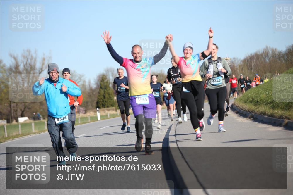 06.04.2025 - 44. Internationalen Wilhelmsburger Insellauf Jannik Wohlers http://msf.ph/oto/7615033 06.04.2025 09:32:49 Laufen 4334, 4025, 3965, 4545, 4448 meine-sportfotos.de