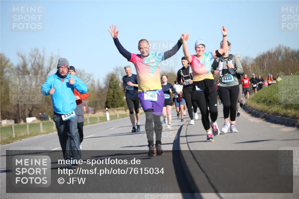 06.04.2025 - 44. Internationalen Wilhelmsburger Insellauf Jannik Wohlers http://msf.ph/oto/7615034 06.04.2025 09:32:49 Laufen 4334, 4025, 3965, 9, 1545, 408, 4448 meine-sportfotos.de