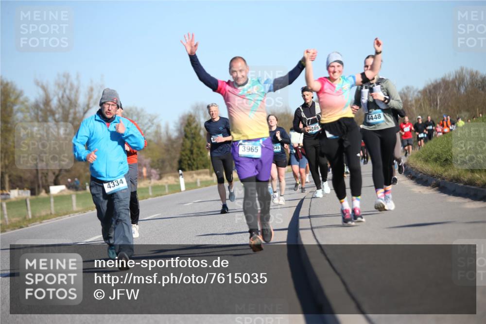 06.04.2025 - 44. Internationalen Wilhelmsburger Insellauf Jannik Wohlers http://msf.ph/oto/7615035 06.04.2025 09:32:49 Laufen 4334, 4448, 4, 1891, 3965, 545 meine-sportfotos.de