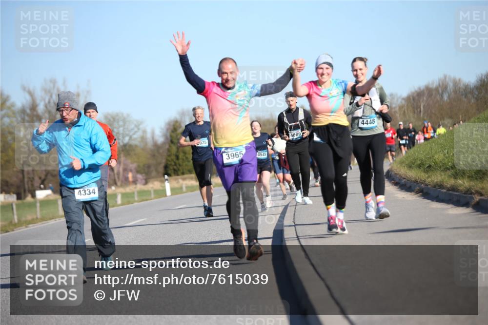 06.04.2025 - 44. Internationalen Wilhelmsburger Insellauf Jannik Wohlers http://msf.ph/oto/7615039 06.04.2025 09:32:49 Laufen 4334, 025, 3965, 4545, 4089, 4448 meine-sportfotos.de