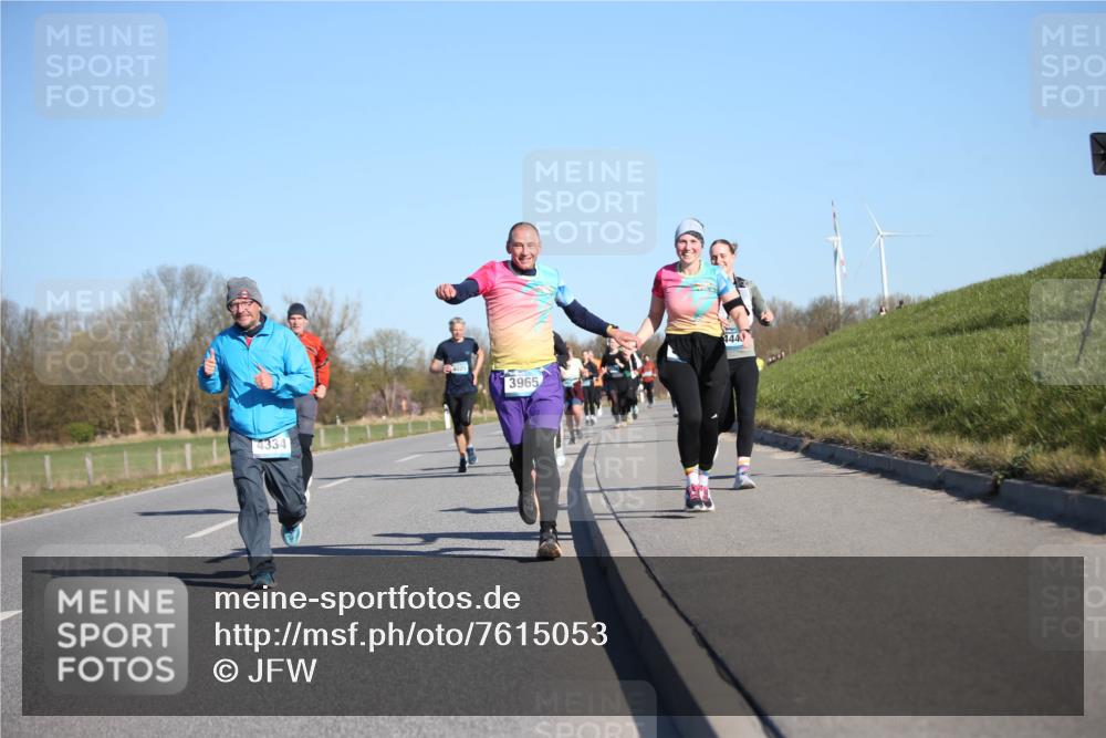 06.04.2025 - 44. Internationalen Wilhelmsburger Insellauf Jannik Wohlers http://msf.ph/oto/7615053 06.04.2025 09:32:51 Laufen 4334, 3965, 4449 meine-sportfotos.de