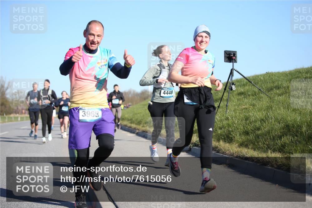 06.04.2025 - 44. Internationalen Wilhelmsburger Insellauf Jannik Wohlers http://msf.ph/oto/7615056 06.04.2025 09:32:53 Laufen 3965, 4448 meine-sportfotos.de