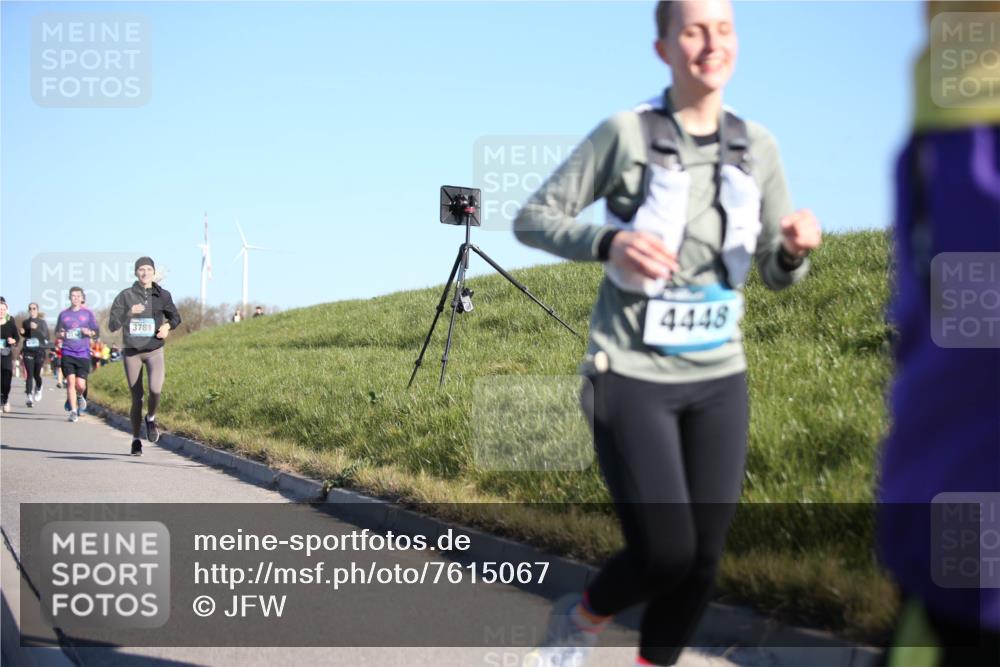 06.04.2025 - 44. Internationalen Wilhelmsburger Insellauf Jannik Wohlers http://msf.ph/oto/7615067 06.04.2025 09:32:54 Laufen 3781, 4448 meine-sportfotos.de