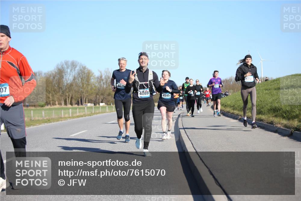 06.04.2025 - 44. Internationalen Wilhelmsburger Insellauf Jannik Wohlers http://msf.ph/oto/7615070 06.04.2025 09:32:55 Laufen 07, 4025, 4089, 3781, 3513, 4545 meine-sportfotos.de