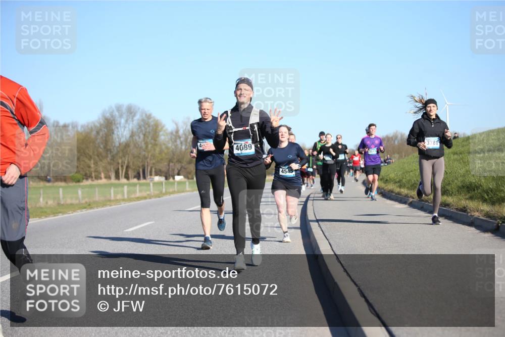 06.04.2025 - 44. Internationalen Wilhelmsburger Insellauf Jannik Wohlers http://msf.ph/oto/7615072 06.04.2025 09:32:55 Laufen 4, 4089, 4545, 3781 meine-sportfotos.de