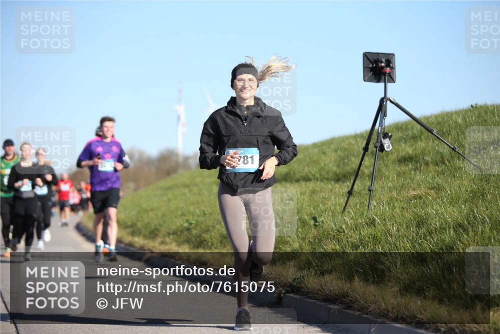 06.04.2025 - 44. Internationalen Wilhelmsburger Insellauf Jannik Wohlers http://msf.ph/oto/7615075 06.04.2025 09:32:57 Laufen 81 meine-sportfotos.de