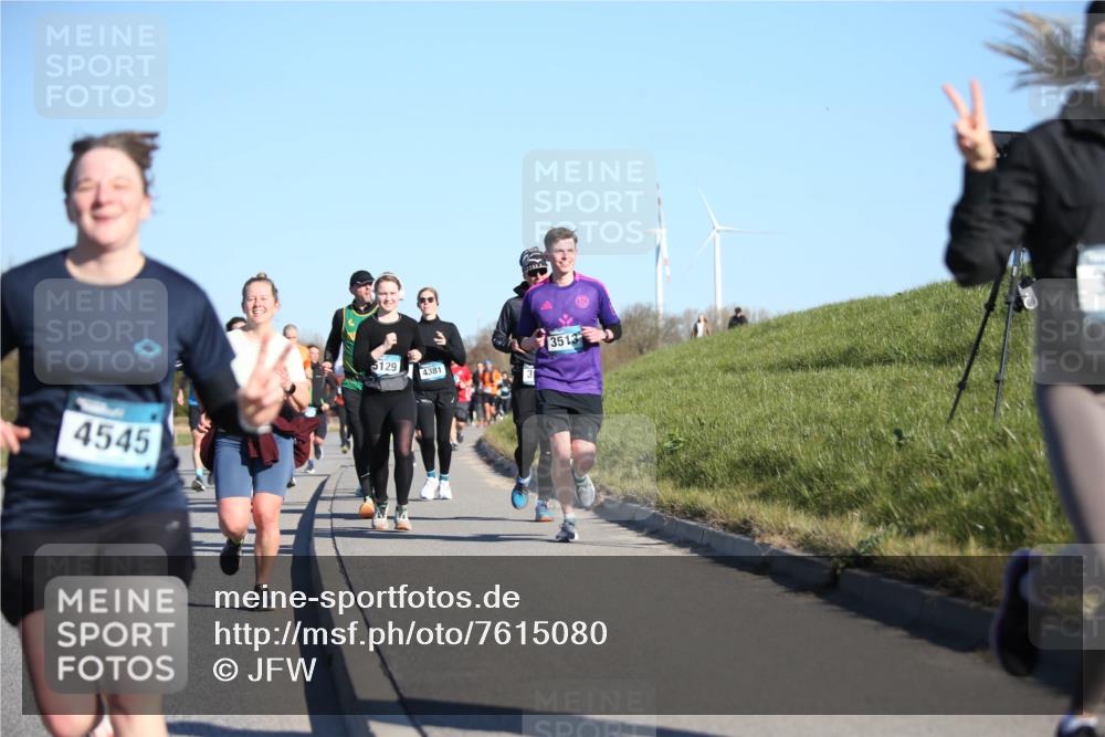 06.04.2025 - 44. Internationalen Wilhelmsburger Insellauf Jannik Wohlers http://msf.ph/oto/7615080 06.04.2025 09:32:58 Laufen 4545, 5129, 4381, 3513 meine-sportfotos.de