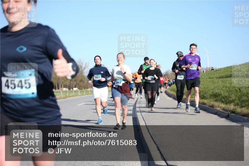 06.04.2025 - 44. Internationalen Wilhelmsburger Insellauf Jannik Wohlers http://msf.ph/oto/7615083 06.04.2025 09:32:59 Laufen 4545, 3907, 3462, 3984, 3513 meine-sportfotos.de