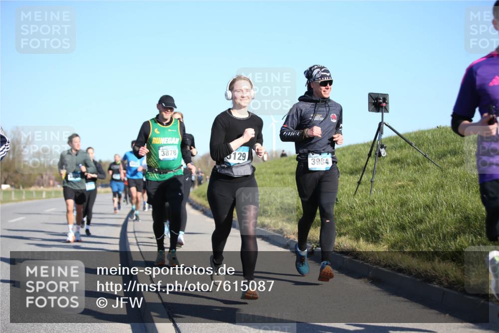 06.04.2025 - 44. Internationalen Wilhelmsburger Insellauf Jannik Wohlers http://msf.ph/oto/7615087 06.04.2025 09:33:01 Laufen 3878, 129, 3984 meine-sportfotos.de