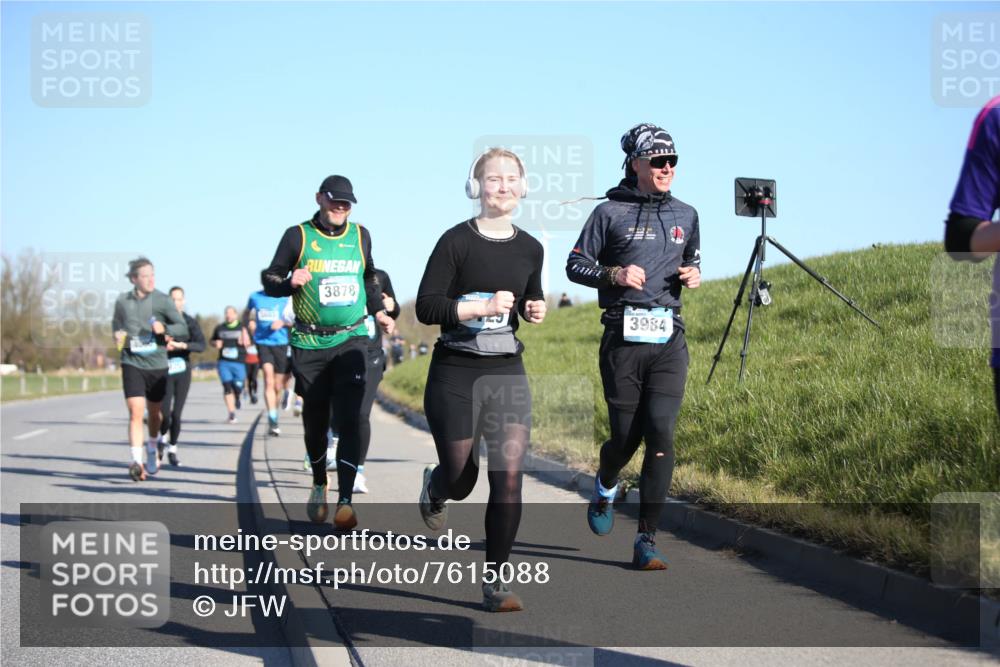 06.04.2025 - 44. Internationalen Wilhelmsburger Insellauf Jannik Wohlers http://msf.ph/oto/7615088 06.04.2025 09:33:01 Laufen 3878, 3984 meine-sportfotos.de