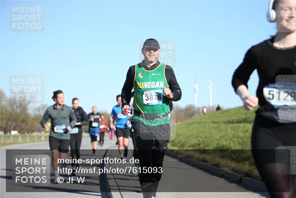 06.04.2025 - 44. Internationalen Wilhelmsburger Insellauf Jannik Wohlers http://msf.ph/oto/7615093 06.04.2025 09:33:02 Laufen 4090, 3878, 5129 meine-sportfotos.de