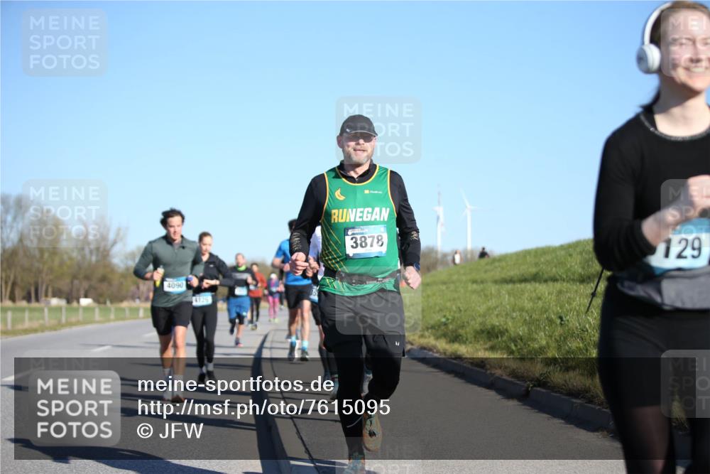 06.04.2025 - 44. Internationalen Wilhelmsburger Insellauf Jannik Wohlers http://msf.ph/oto/7615095 06.04.2025 09:33:02 Laufen 4090, 4126, 3878, 129 meine-sportfotos.de