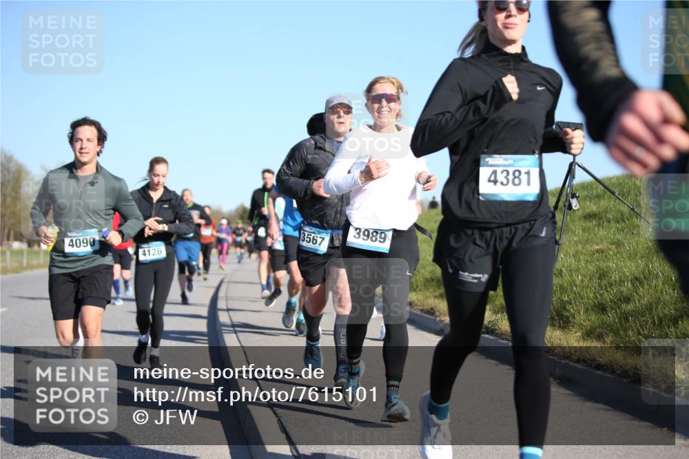 06.04.2025 - 44. Internationalen Wilhelmsburger Insellauf Jannik Wohlers http://msf.ph/oto/7615101 06.04.2025 09:33:04 Laufen 3567, 4090, 4126, 3989, 4381 meine-sportfotos.de