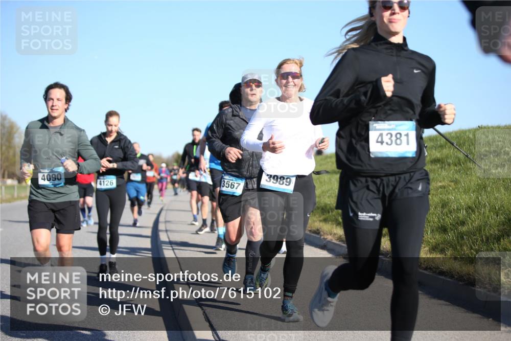 06.04.2025 - 44. Internationalen Wilhelmsburger Insellauf Jannik Wohlers http://msf.ph/oto/7615102 06.04.2025 09:33:04 Laufen 4090, 4126, 3567, 3989, 4381 meine-sportfotos.de