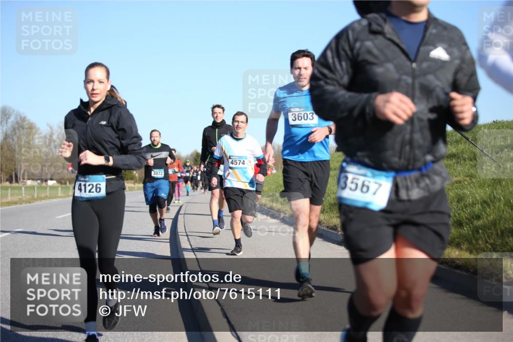 06.04.2025 - 44. Internationalen Wilhelmsburger Insellauf Jannik Wohlers http://msf.ph/oto/7615111 06.04.2025 09:33:06 Laufen 4126, 3072, 4574, 3603, 3567 meine-sportfotos.de