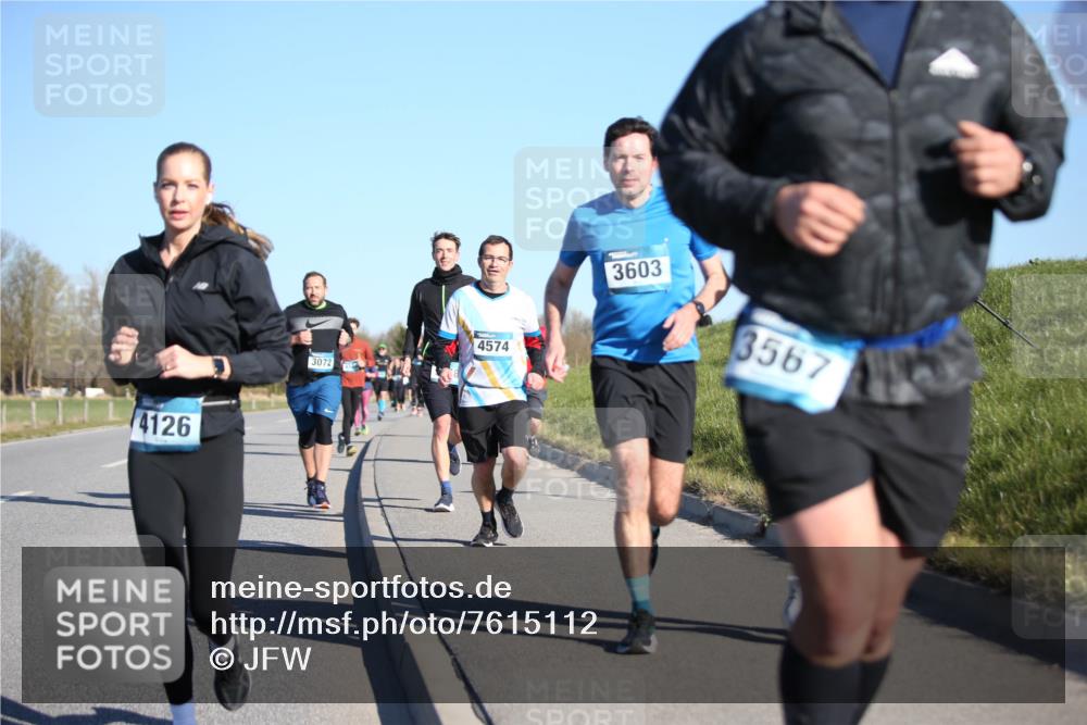 06.04.2025 - 44. Internationalen Wilhelmsburger Insellauf Jannik Wohlers http://msf.ph/oto/7615112 06.04.2025 09:33:06 Laufen 4126, 3072, 4574, 3603, 3567 meine-sportfotos.de