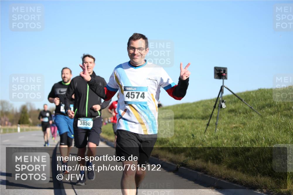 06.04.2025 - 44. Internationalen Wilhelmsburger Insellauf Jannik Wohlers http://msf.ph/oto/7615122 06.04.2025 09:33:08 Laufen 3858, 4574 meine-sportfotos.de