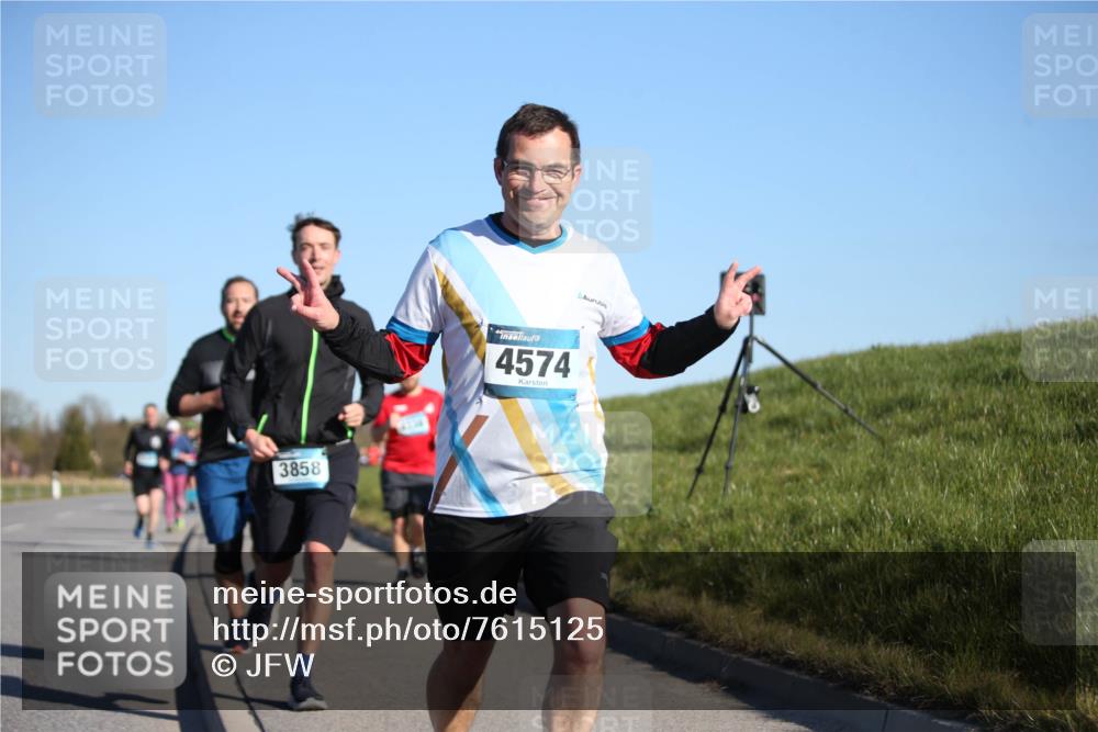 06.04.2025 - 44. Internationalen Wilhelmsburger Insellauf Jannik Wohlers http://msf.ph/oto/7615125 06.04.2025 09:33:08 Laufen 3858, 4574 meine-sportfotos.de