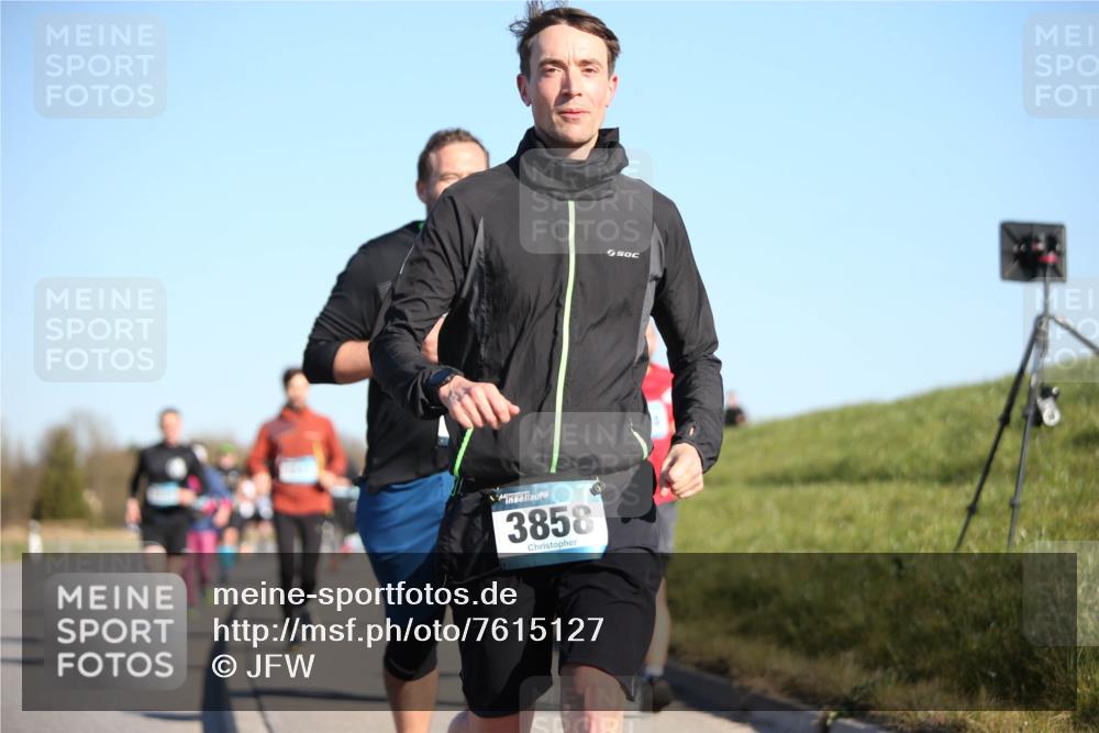 06.04.2025 - 44. Internationalen Wilhelmsburger Insellauf Jannik Wohlers http://msf.ph/oto/7615127 06.04.2025 09:33:09 Laufen 3858 meine-sportfotos.de