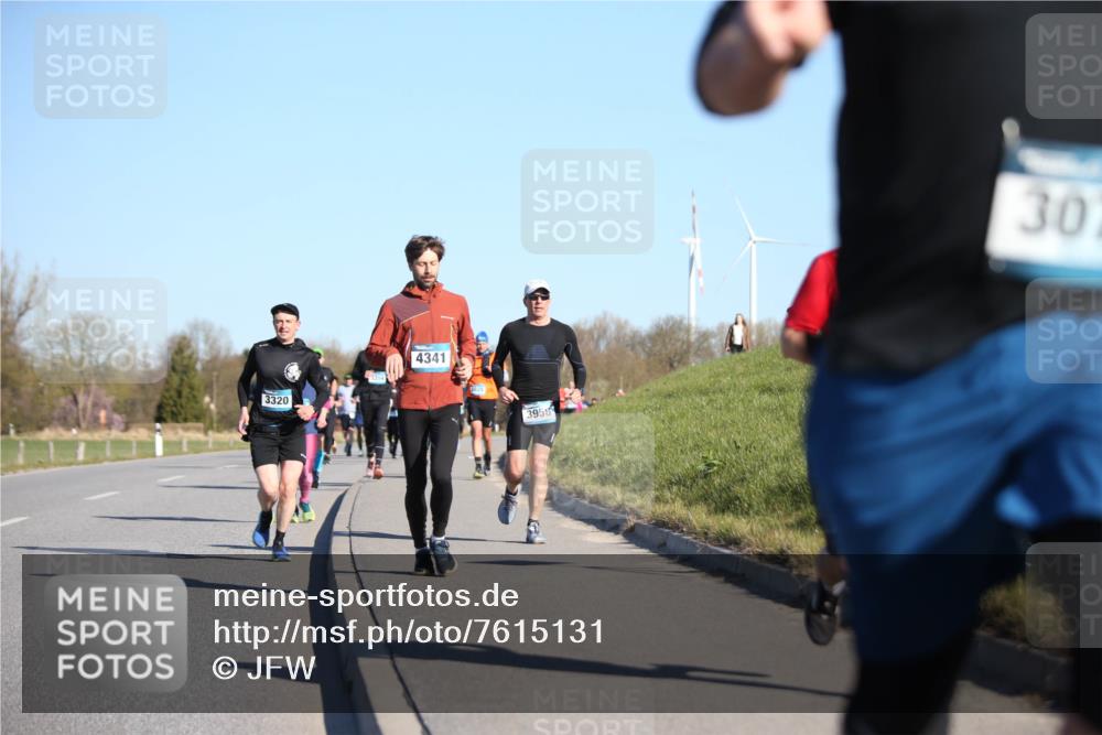 06.04.2025 - 44. Internationalen Wilhelmsburger Insellauf Jannik Wohlers http://msf.ph/oto/7615131 06.04.2025 09:33:10 Laufen 3320, 4341, 3956, 30 meine-sportfotos.de