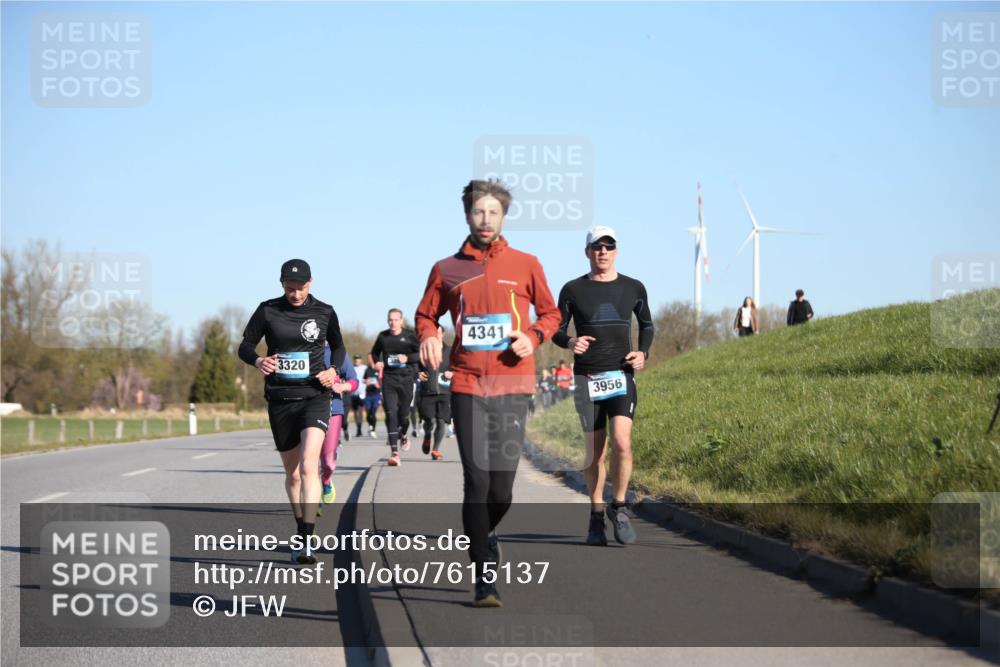 06.04.2025 - 44. Internationalen Wilhelmsburger Insellauf Jannik Wohlers http://msf.ph/oto/7615137 06.04.2025 09:33:11 Laufen 3320, 4341, 3956 meine-sportfotos.de