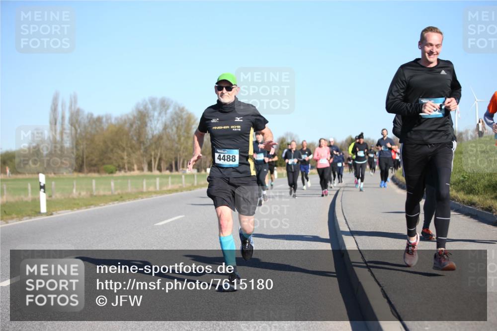 06.04.2025 - 44. Internationalen Wilhelmsburger Insellauf Jannik Wohlers http://msf.ph/oto/7615180 06.04.2025 09:33:19 Laufen 2015, 201, 4488 meine-sportfotos.de