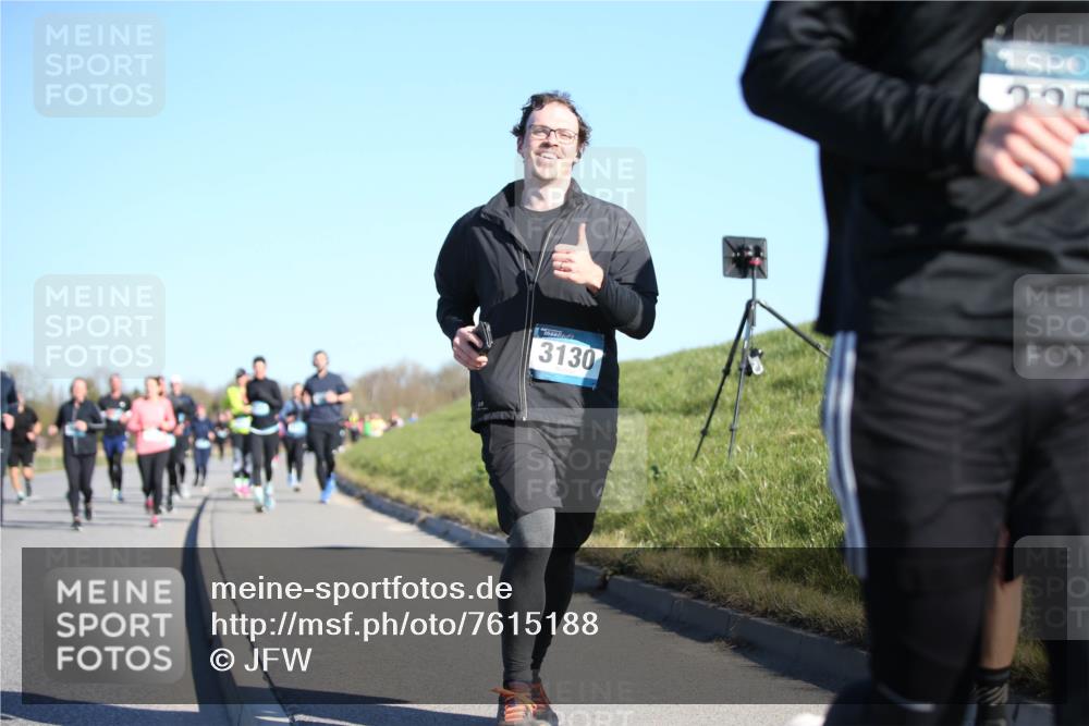 06.04.2025 - 44. Internationalen Wilhelmsburger Insellauf Jannik Wohlers http://msf.ph/oto/7615188 06.04.2025 09:33:21 Laufen 3130 meine-sportfotos.de