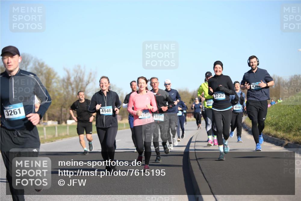 06.04.2025 - 44. Internationalen Wilhelmsburger Insellauf Jannik Wohlers http://msf.ph/oto/7615195 06.04.2025 09:33:23 Laufen 3261, 4146, 5136, 3551, 3730, 4048, 435 meine-sportfotos.de