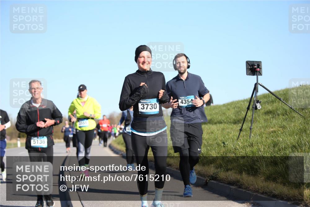 06.04.2025 - 44. Internationalen Wilhelmsburger Insellauf Jannik Wohlers http://msf.ph/oto/7615210 06.04.2025 09:33:26 Laufen 5136, 3551, 3730, 4354 meine-sportfotos.de