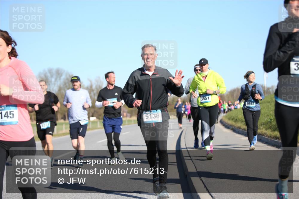 06.04.2025 - 44. Internationalen Wilhelmsburger Insellauf Jannik Wohlers http://msf.ph/oto/7615213 06.04.2025 09:33:27 Laufen 145, 5227, 3551, 4048, 5136, 3 meine-sportfotos.de