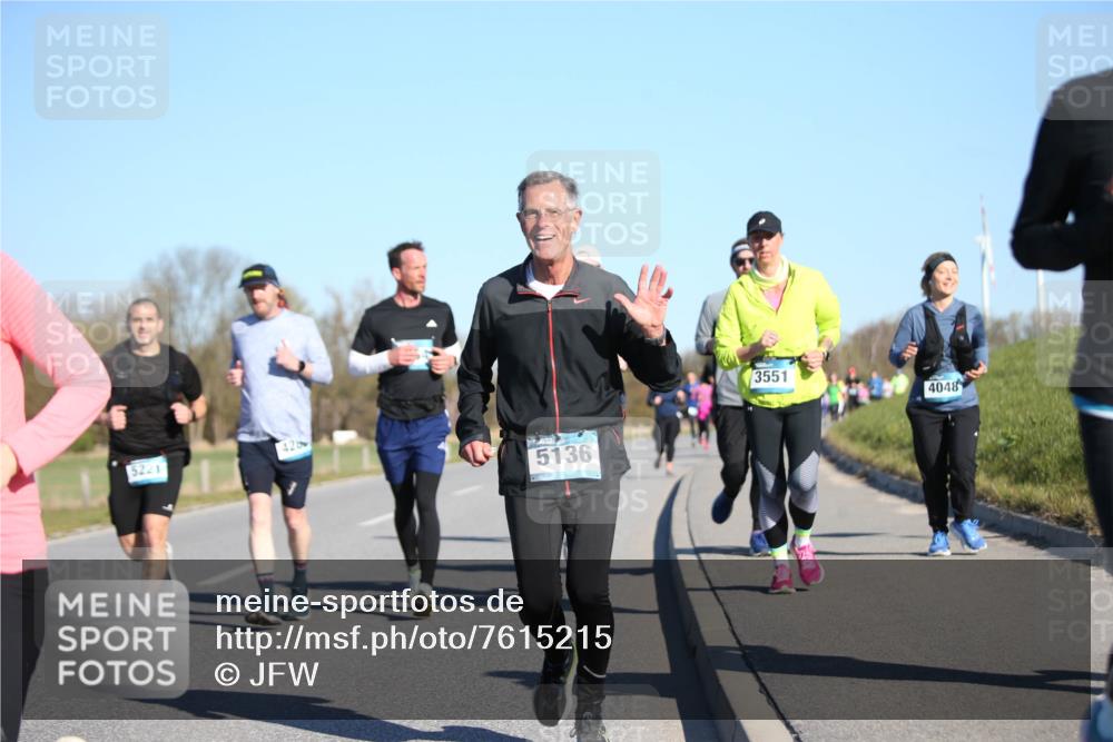 06.04.2025 - 44. Internationalen Wilhelmsburger Insellauf Jannik Wohlers http://msf.ph/oto/7615215 06.04.2025 09:33:27 Laufen 5221, 428, 5136, 3551, 4048 meine-sportfotos.de