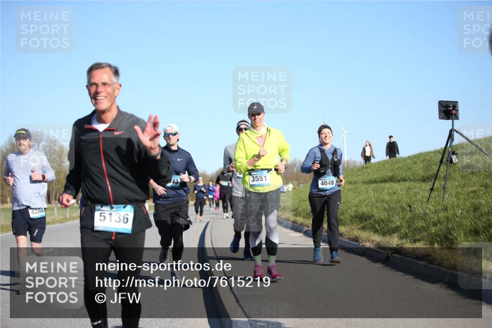 06.04.2025 - 44. Internationalen Wilhelmsburger Insellauf Jannik Wohlers http://msf.ph/oto/7615219 06.04.2025 09:33:28 Laufen 42881, 5136, 73, 3551, 4048 meine-sportfotos.de
