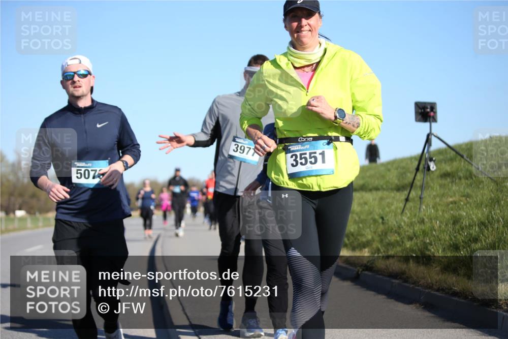 06.04.2025 - 44. Internationalen Wilhelmsburger Insellauf Jannik Wohlers http://msf.ph/oto/7615231 06.04.2025 09:33:30 Laufen 507, 3977, 3551 meine-sportfotos.de