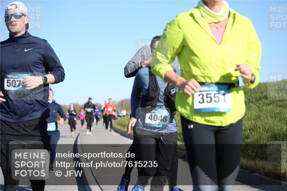 06.04.2025 - 44. Internationalen Wilhelmsburger Insellauf Jannik Wohlers http://msf.ph/oto/7615235 06.04.2025 09:33:30 Laufen 507, 112, 4048, 3551 meine-sportfotos.de