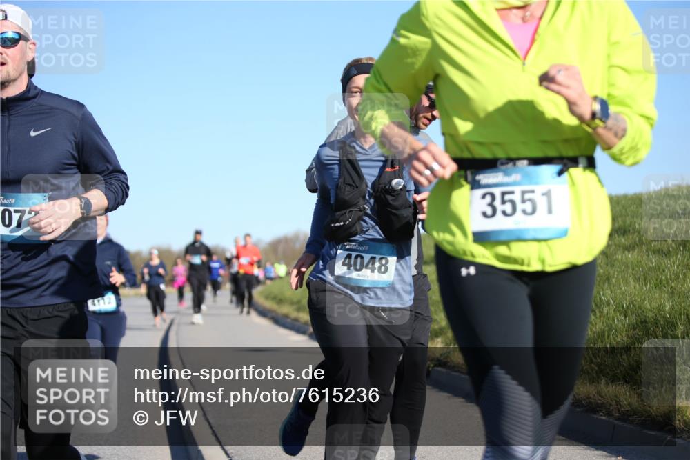 06.04.2025 - 44. Internationalen Wilhelmsburger Insellauf Jannik Wohlers http://msf.ph/oto/7615236 06.04.2025 09:33:30 Laufen 072, 4112, 4048, 3551 meine-sportfotos.de