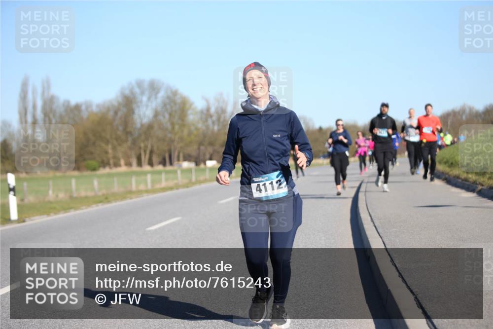 06.04.2025 - 44. Internationalen Wilhelmsburger Insellauf Jannik Wohlers http://msf.ph/oto/7615243 06.04.2025 09:33:32 Laufen 4112 meine-sportfotos.de