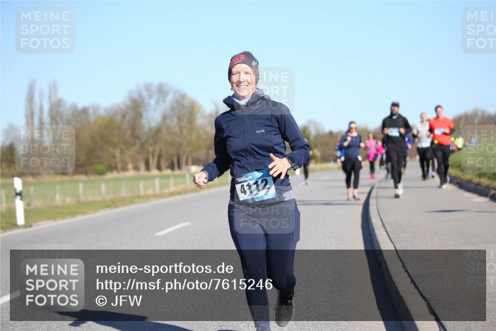 06.04.2025 - 44. Internationalen Wilhelmsburger Insellauf Jannik Wohlers http://msf.ph/oto/7615246 06.04.2025 09:33:32 Laufen 4112 meine-sportfotos.de